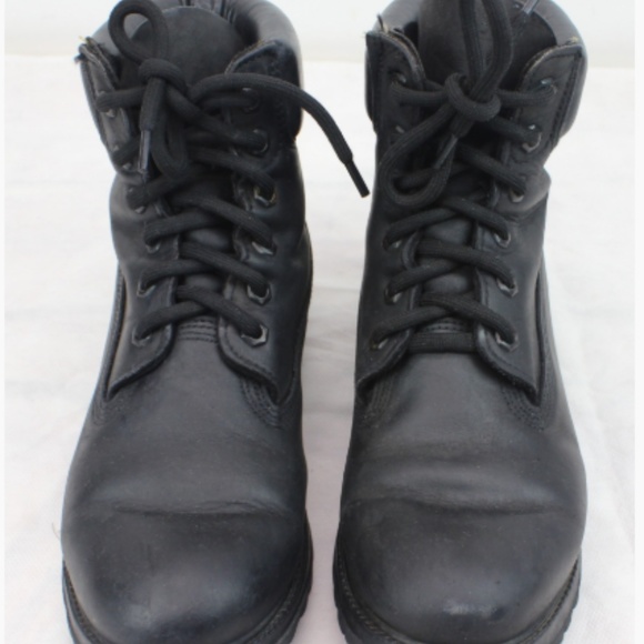 Women's Timberland Leather Boots Size 9.5 - Picture 2 of 8